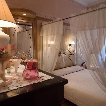 B&B Les Suites Rom Zimmer foto